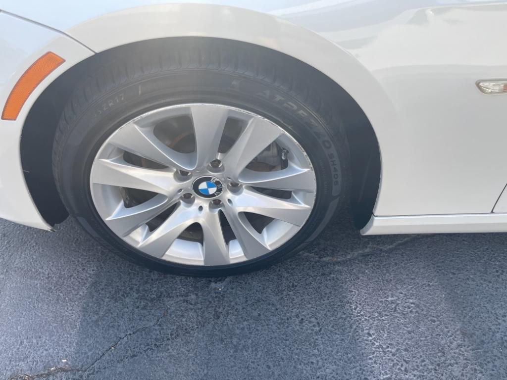 2011 BMW Legend 328i photo