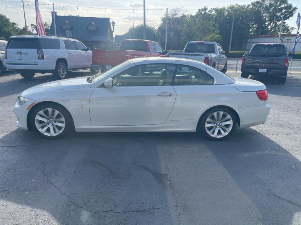 2011 BMW Legend 328i photo