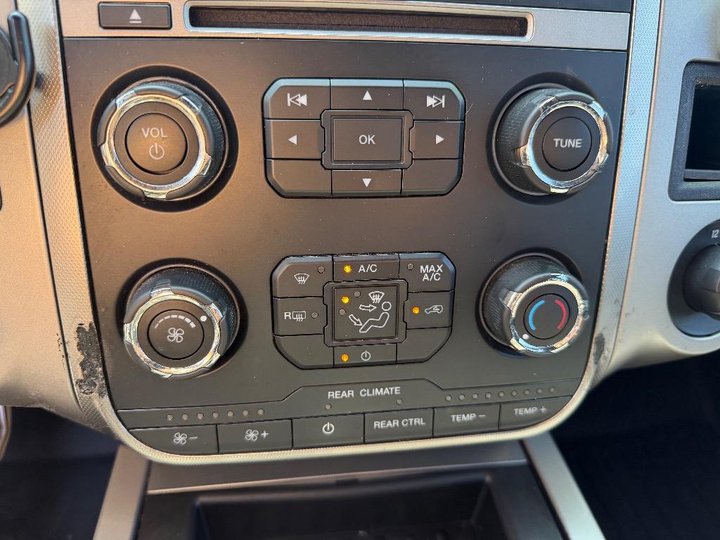 2017 Ford Expedition - $14,885