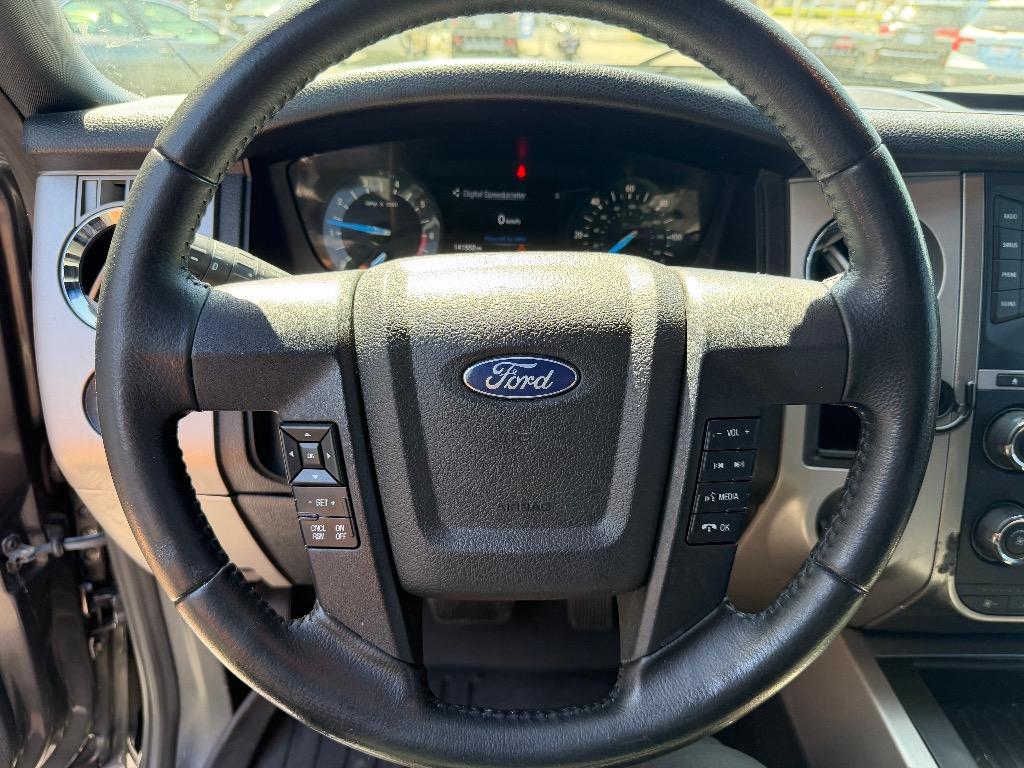 2017 Ford Expedition - $14,885