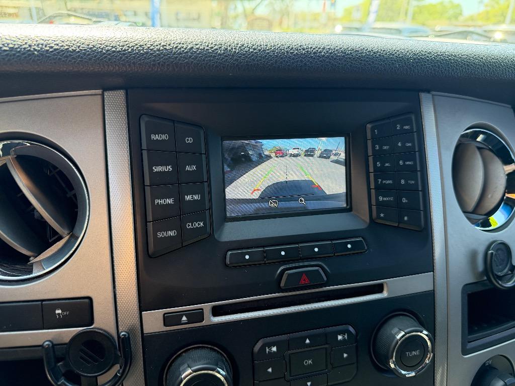 2017 Ford Expedition - $14,885