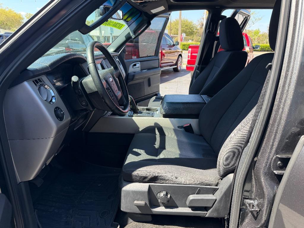 2017 Ford Expedition - $14,885