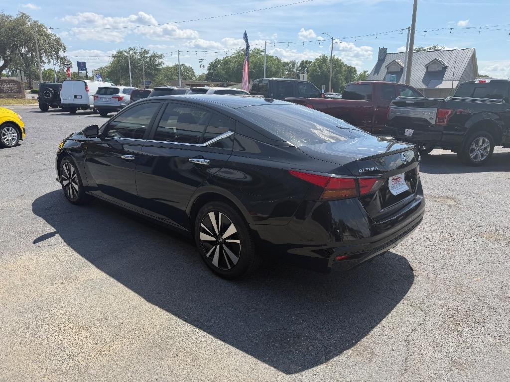 2021 Nissan Altima - $17,885