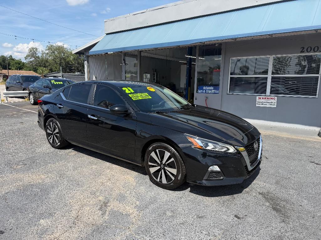 2021 Nissan Altima - $17,885