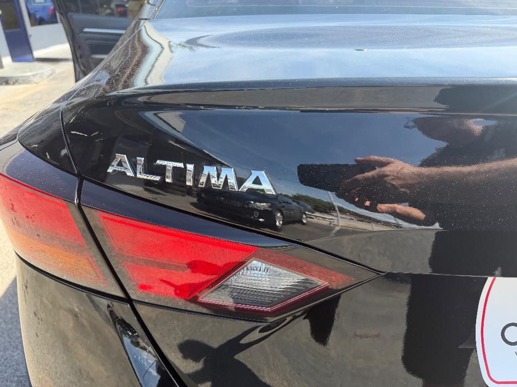2021 Nissan Altima - $17,885