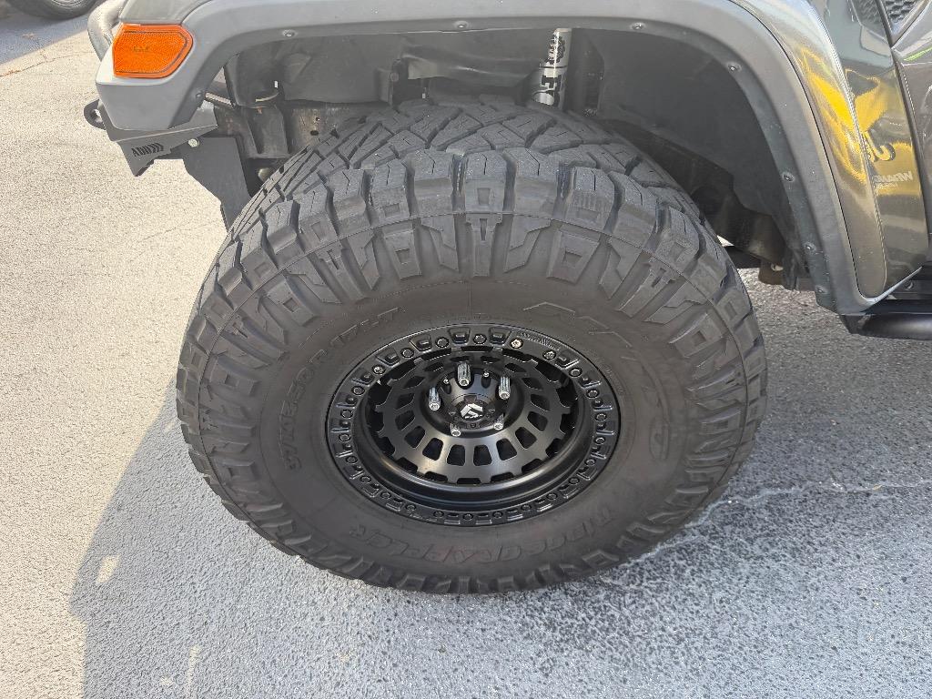 2018 Jeep Wrangler - $25,885