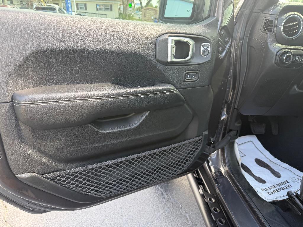2018 Jeep Wrangler - $25,885