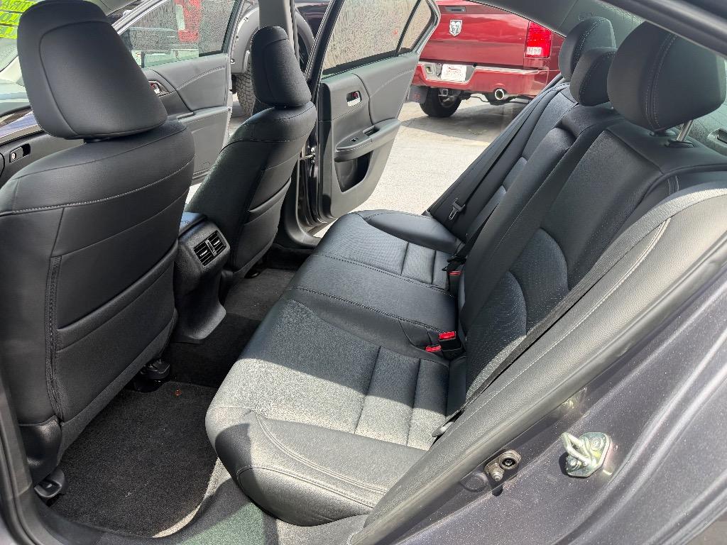 2017 Honda Accord - $17,885
