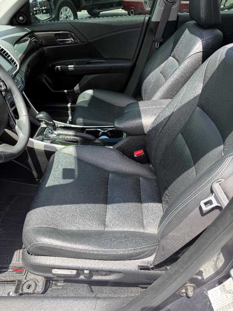 2017 Honda Accord - $17,885