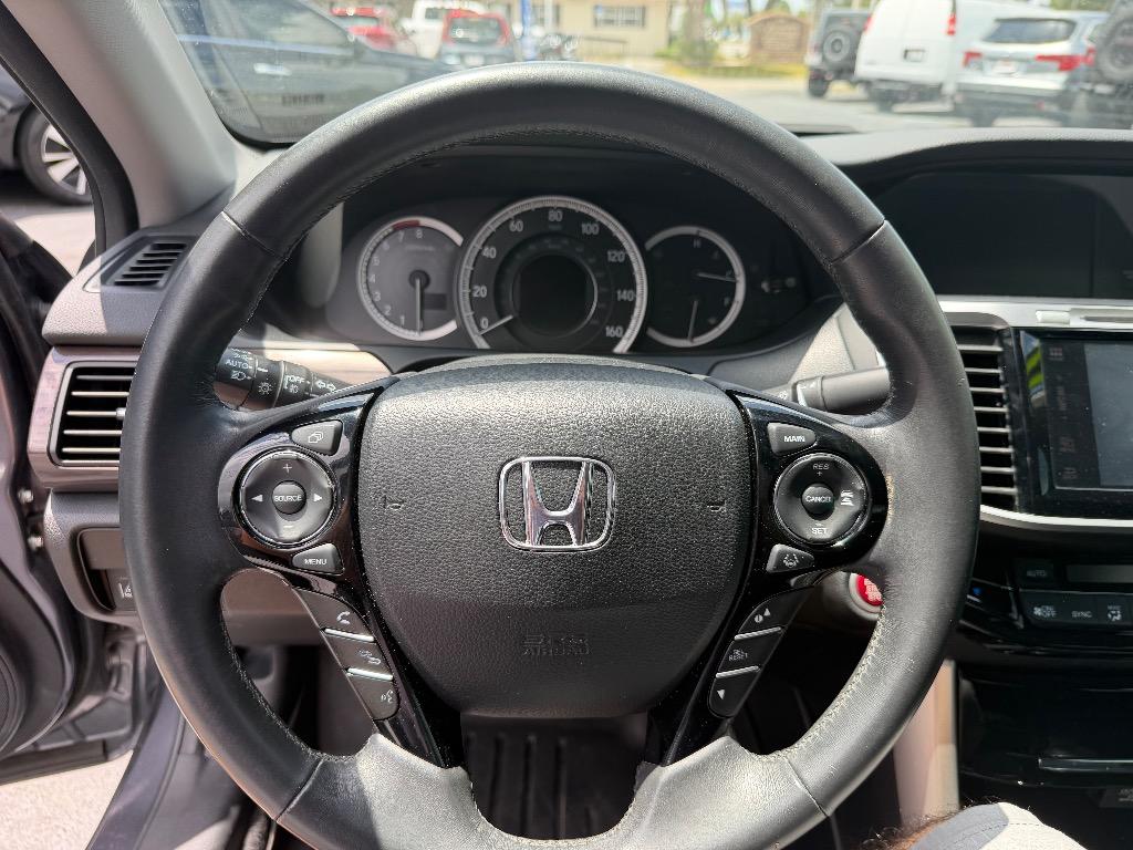 2017 Honda Accord - $17,885