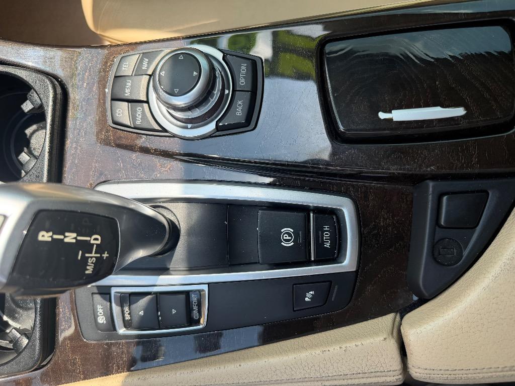 2012 BMW 528i - $9,885