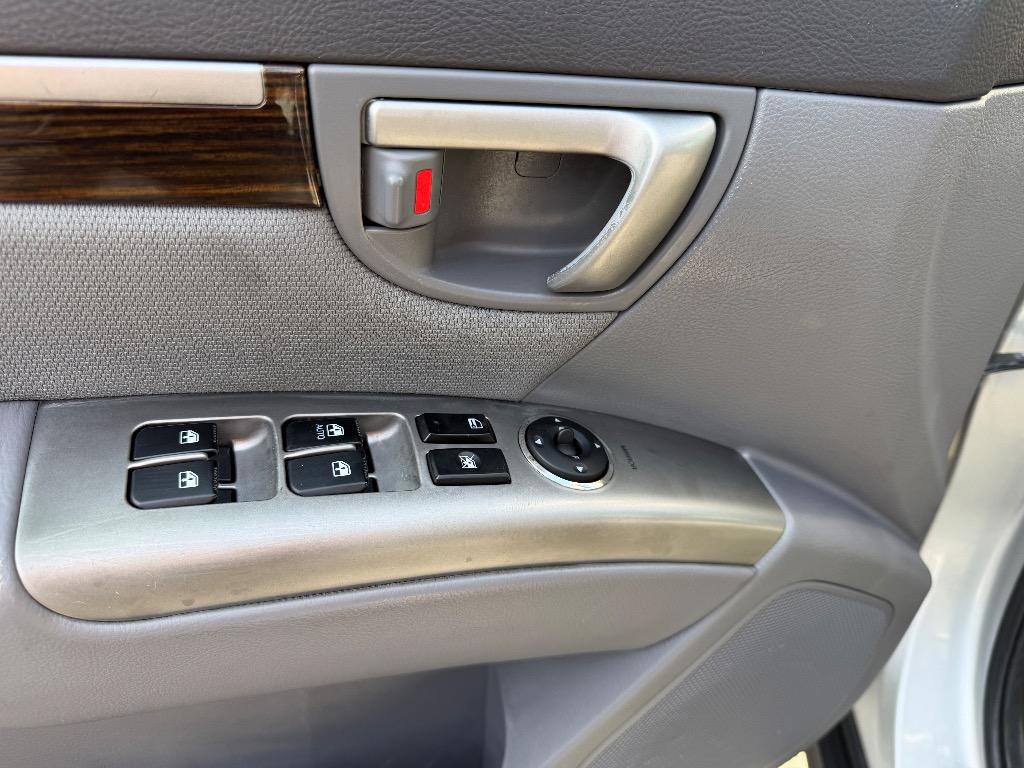 2012 Hyundai Santa FE - $8,845