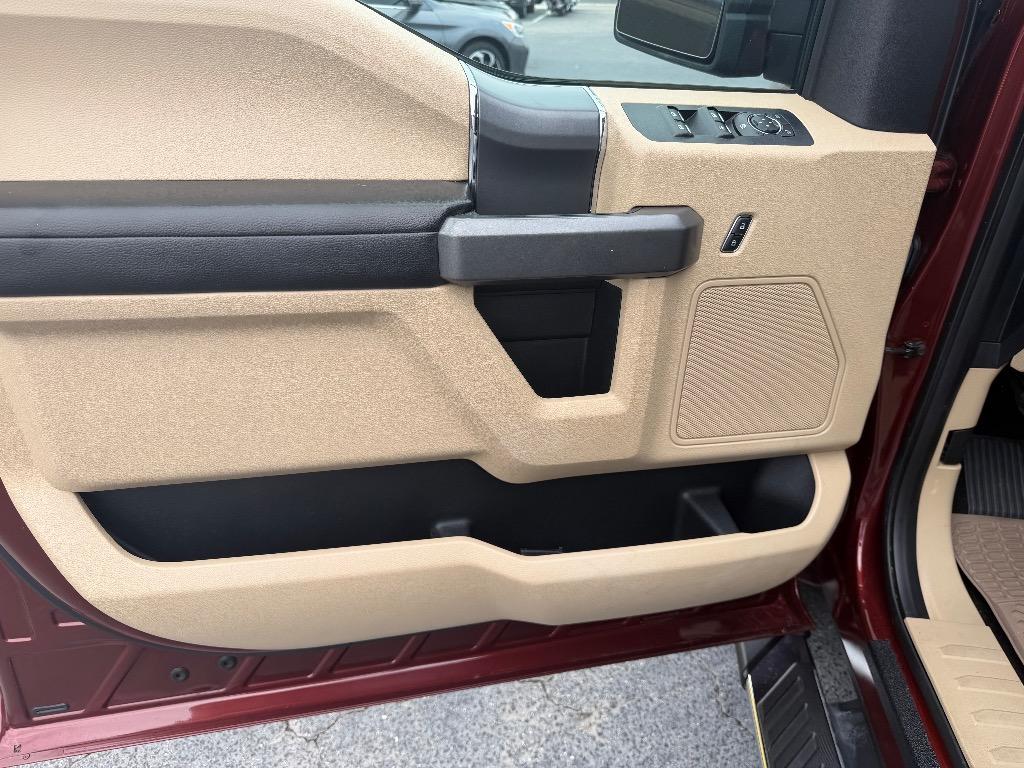 2017 Ford F150 - $23,885