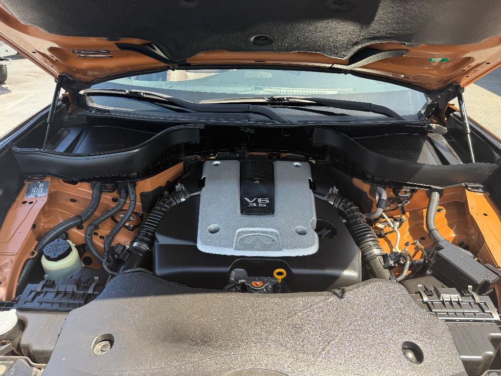 2010 INFINITI FX - $13,885