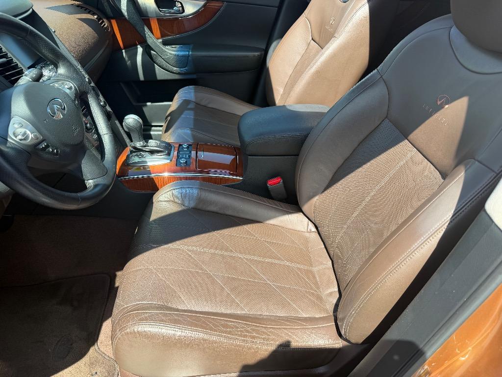 2010 INFINITI FX - $13,885