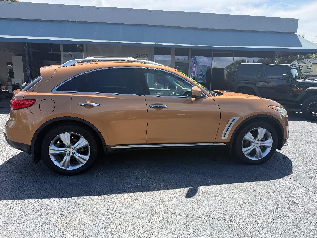 2010 INFINITI FX - $13,885