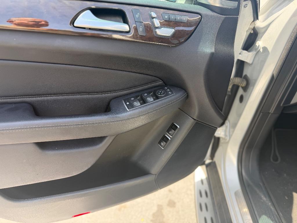 2017 Mercedes-Benz GLS - $16,885