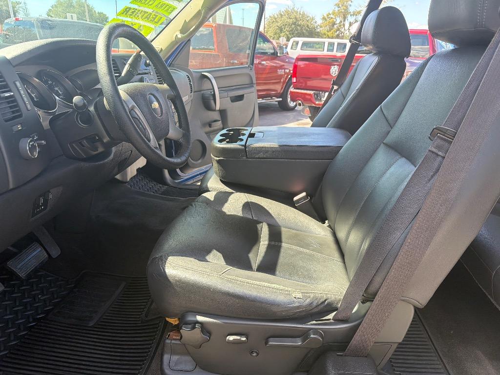 2013 Chevrolet Silverado - $12,885
