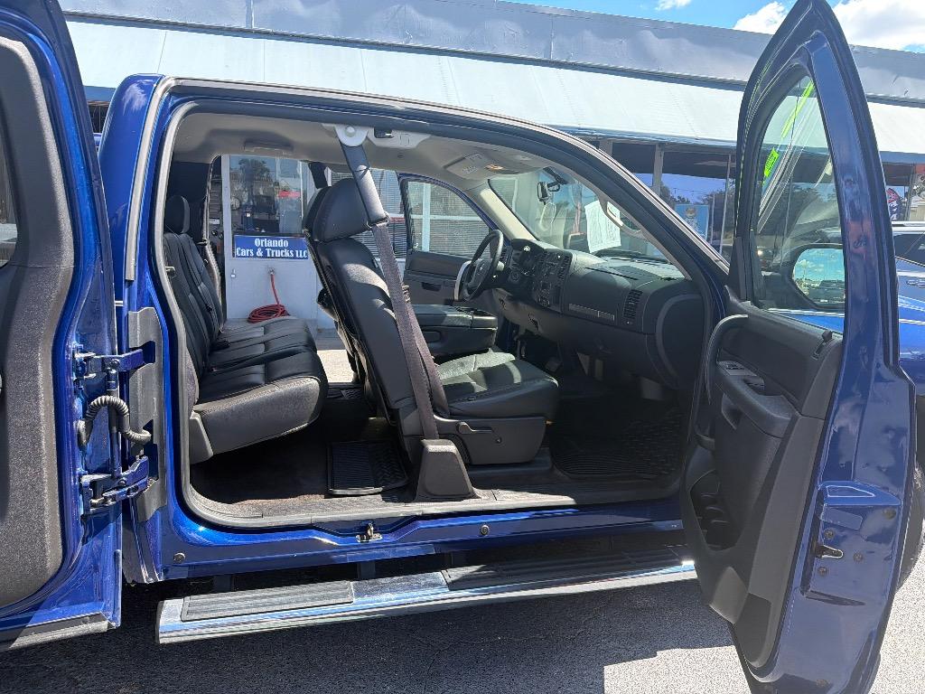2013 Chevrolet Silverado - $12,885