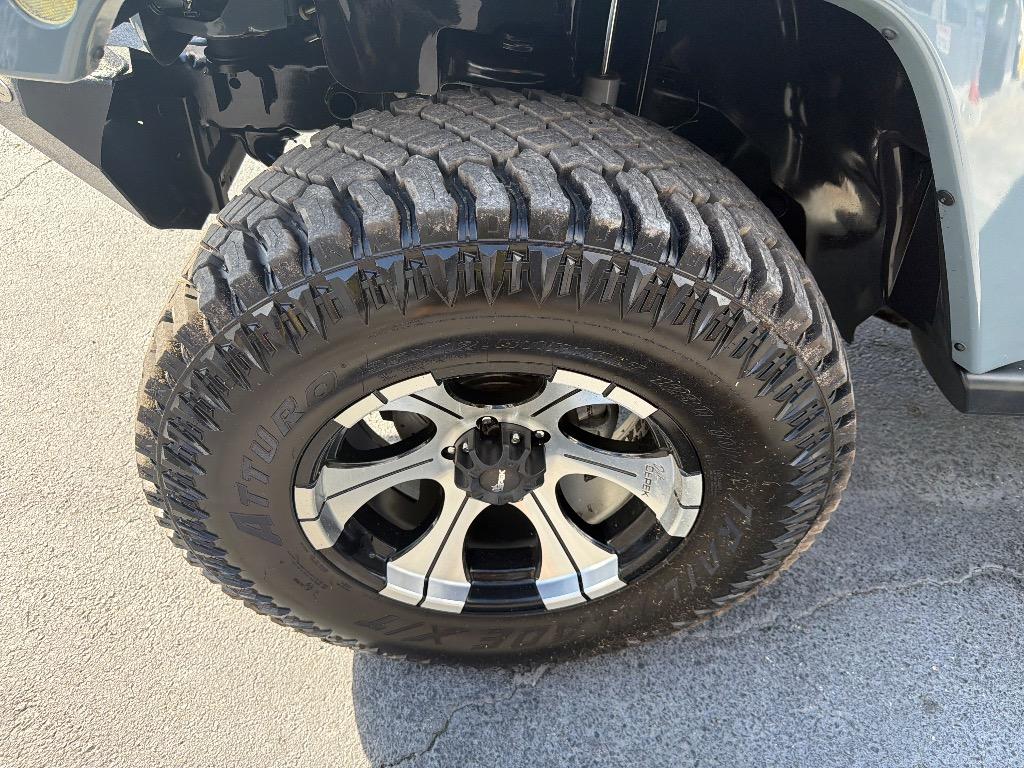 2015 Jeep Wrangler - $18,885