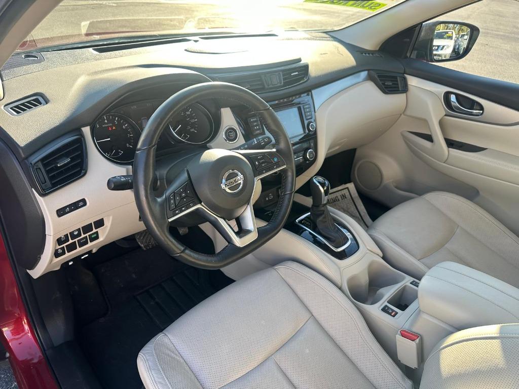 2020 Nissan Rogue - $18,900