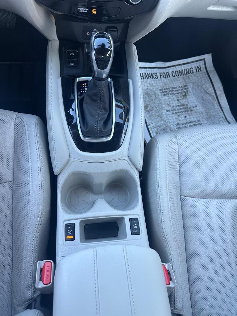 2020 Nissan Rogue - $18,900