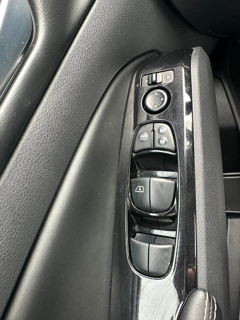 2023 Nissan Altima - $22,900