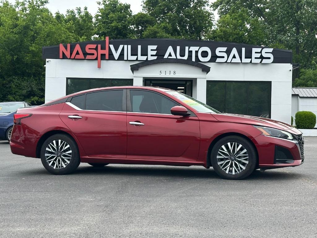 2023 Nissan Altima - $22,900
