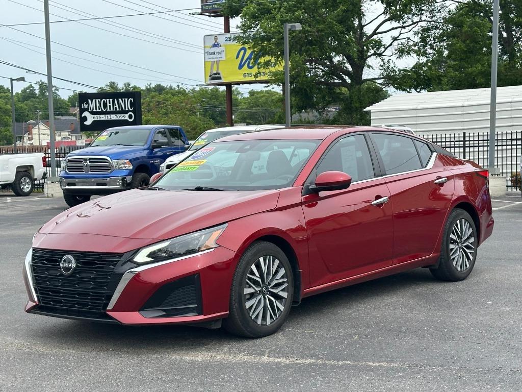 2023 Nissan Altima - $22,900
