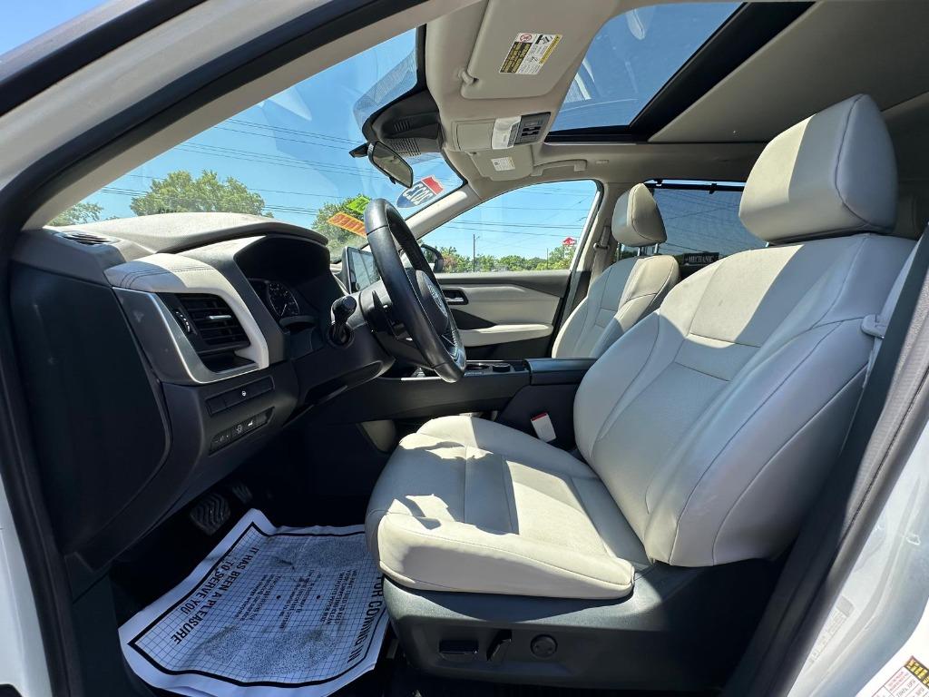 2023 Nissan Rogue - $21,900