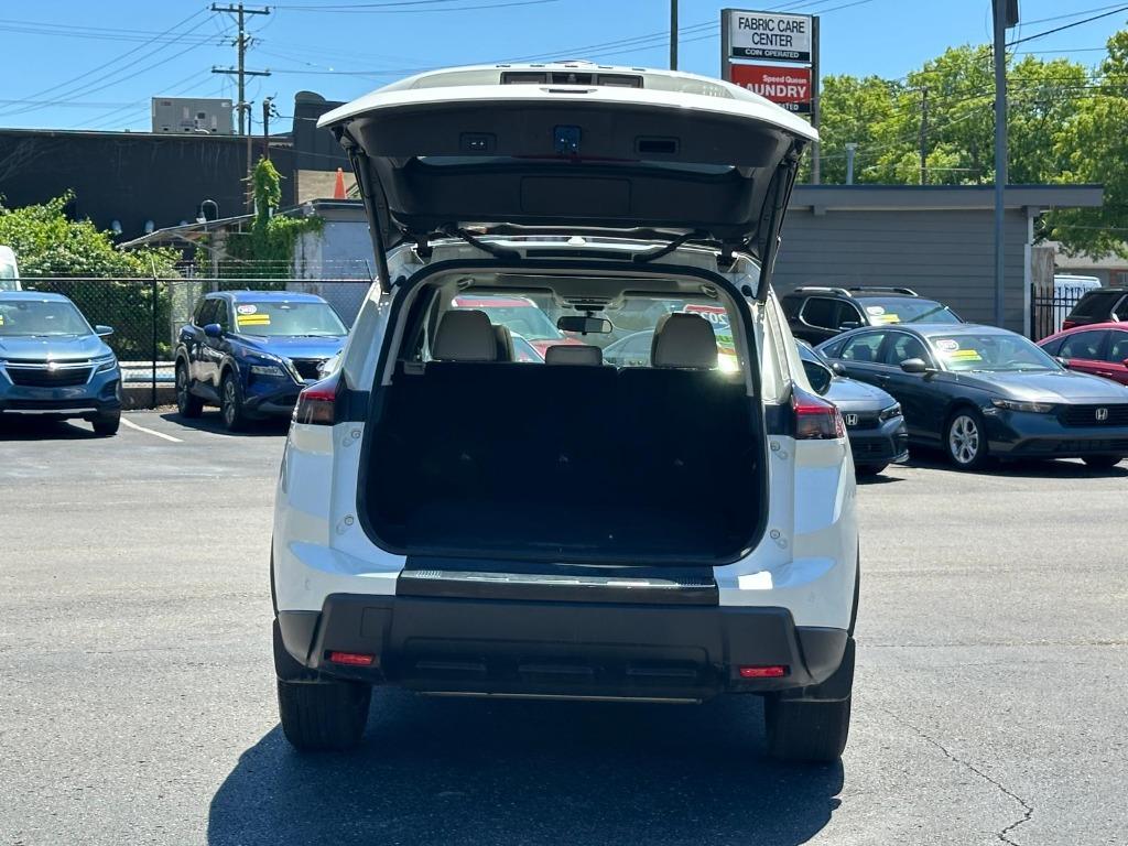 2023 Nissan Rogue - $21,900