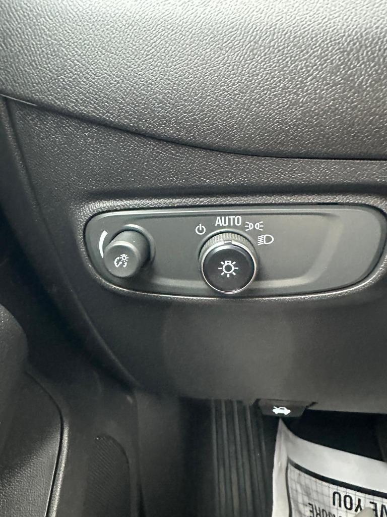 2024 Chevrolet Equinox - $21,900