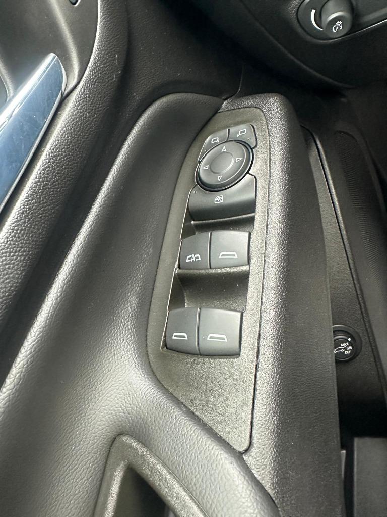 2024 Chevrolet Equinox - $21,900