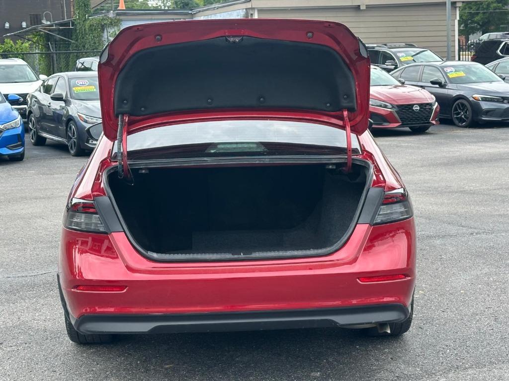 2024 Honda Accord - $27,900
