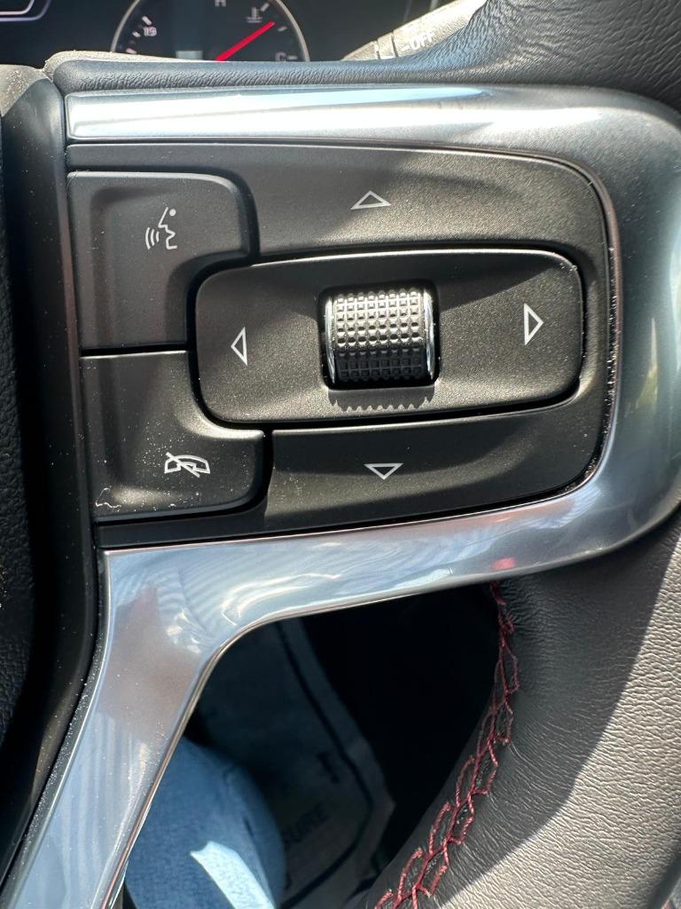 2021 Chevrolet Blazer - $26,900