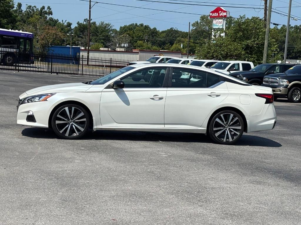 2020 Nissan Altima - $17,900