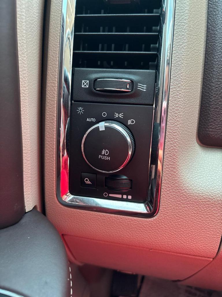 2017 Ram 1500 - $27,500