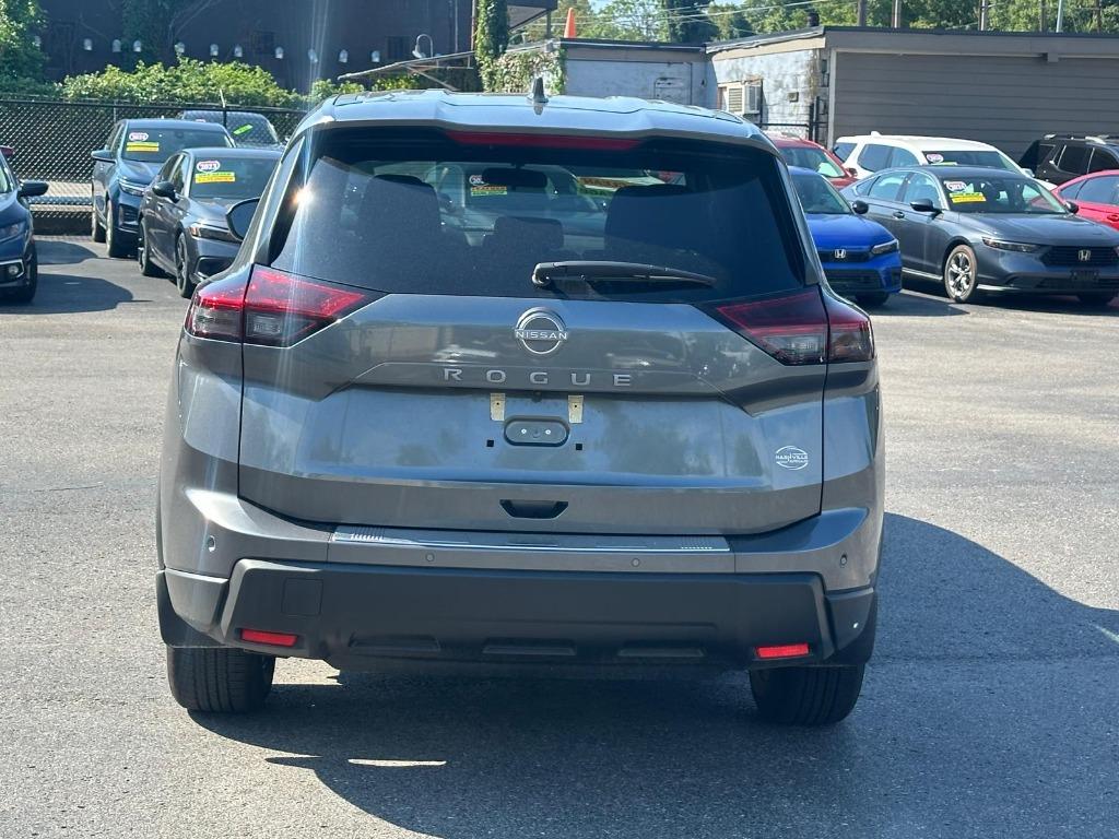 2026 Nissan Rogue - $28,900