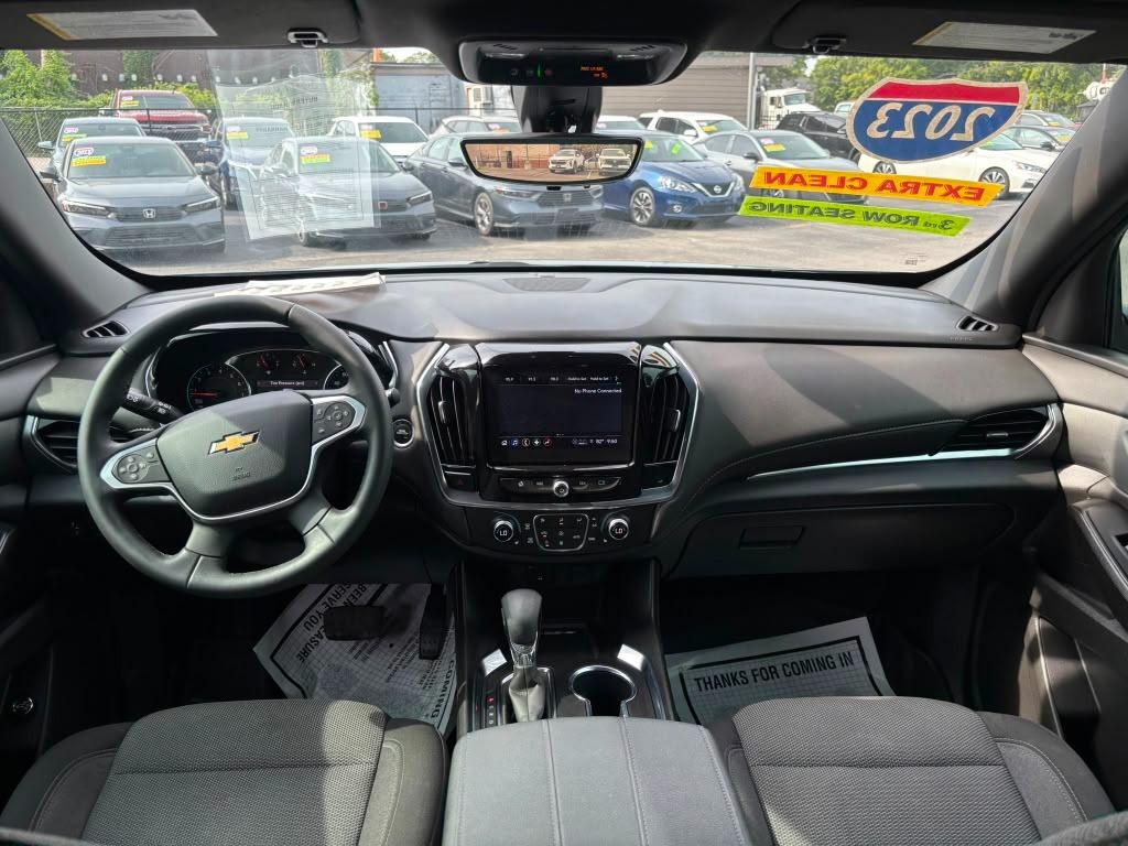 2023 Chevrolet Traverse - $25,900