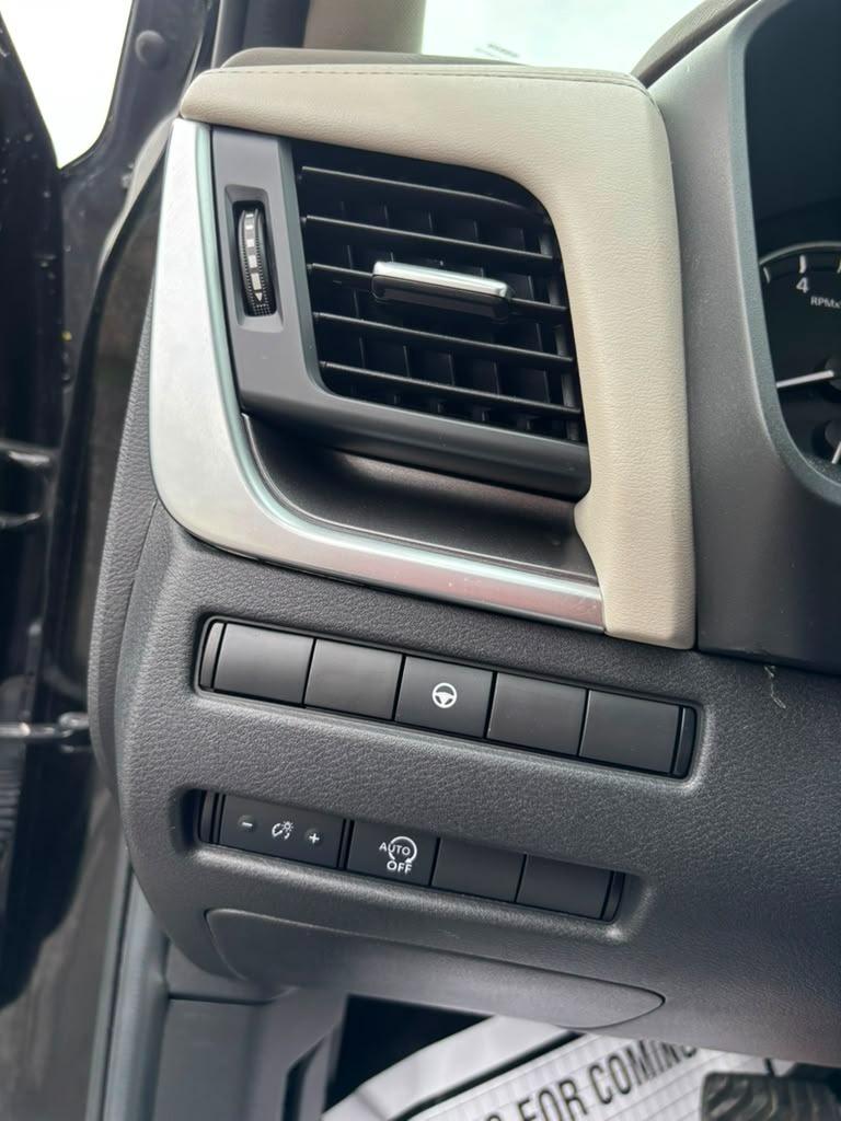 2023 Nissan Rogue - $22,900