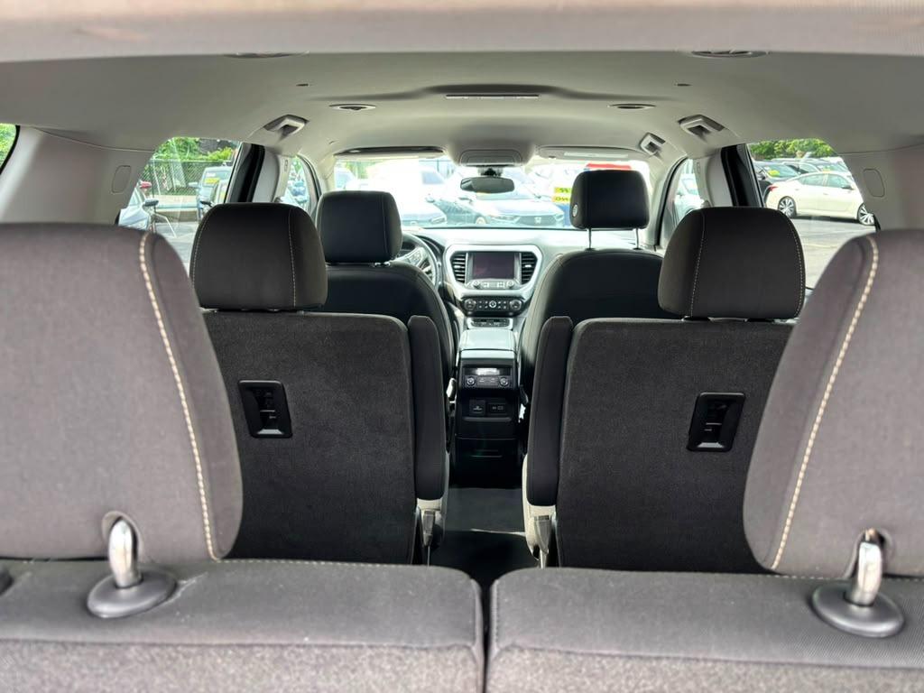 2023 GMC Acadia - $23,900