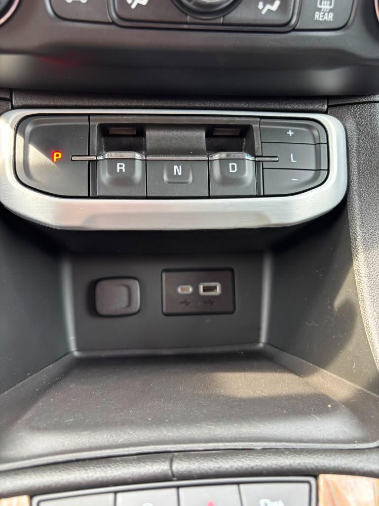 2023 GMC Acadia - $23,900