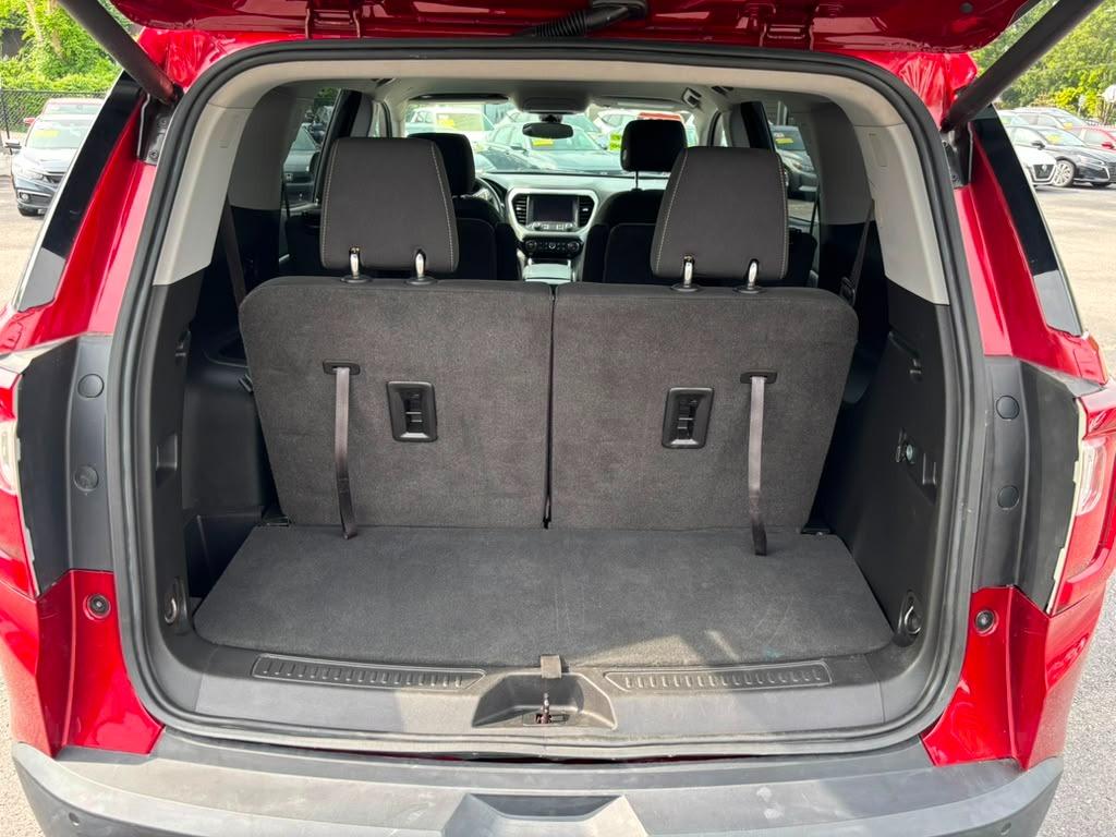 2023 GMC Acadia - $23,900