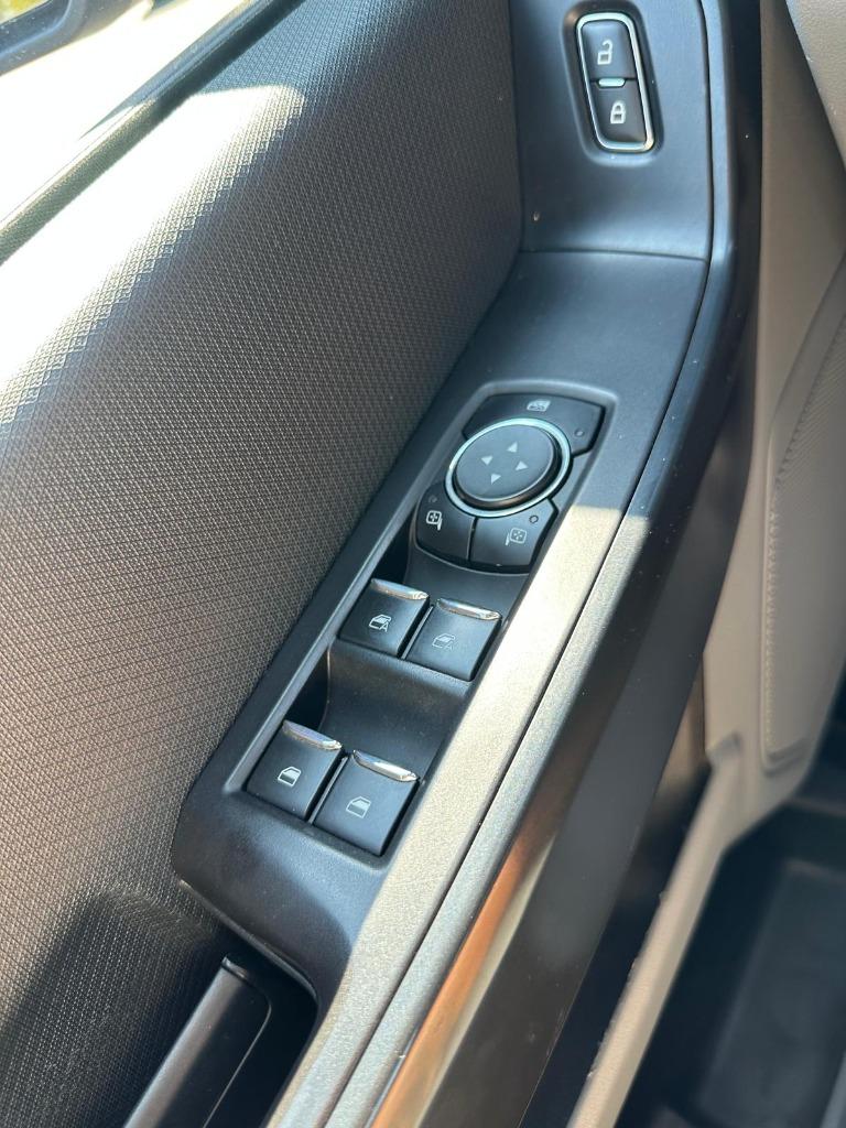 2022 Ford F-150 - $29,900