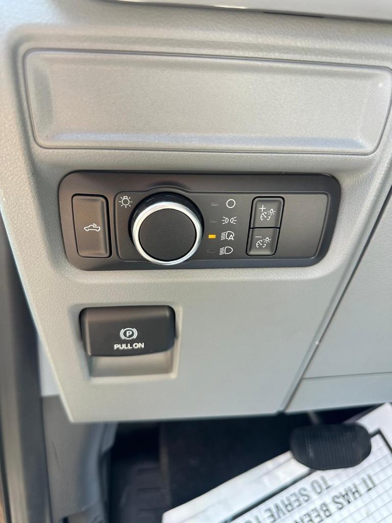 2022 Ford F-150 - $29,900