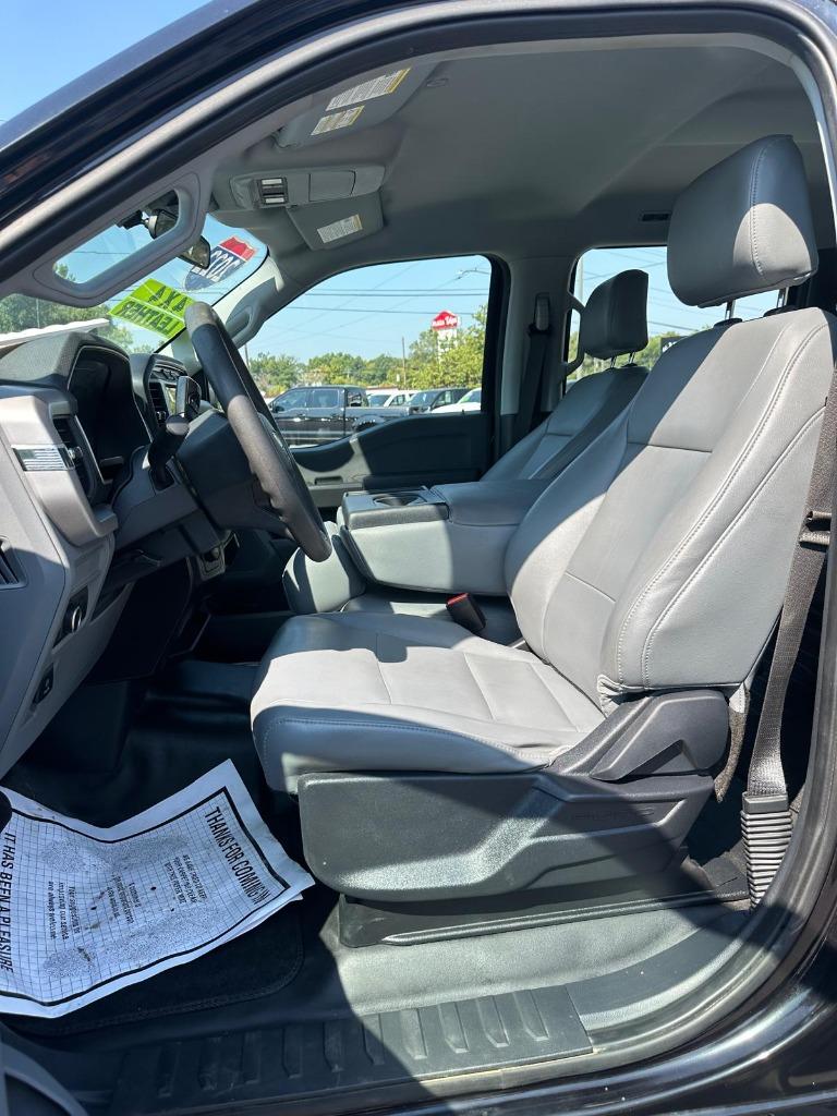 2022 Ford F-150 - $29,900