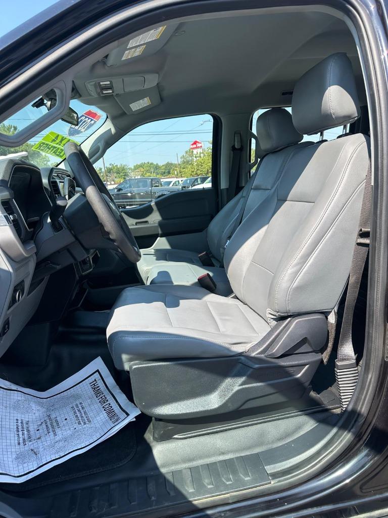 2022 Ford F-150 - $29,900