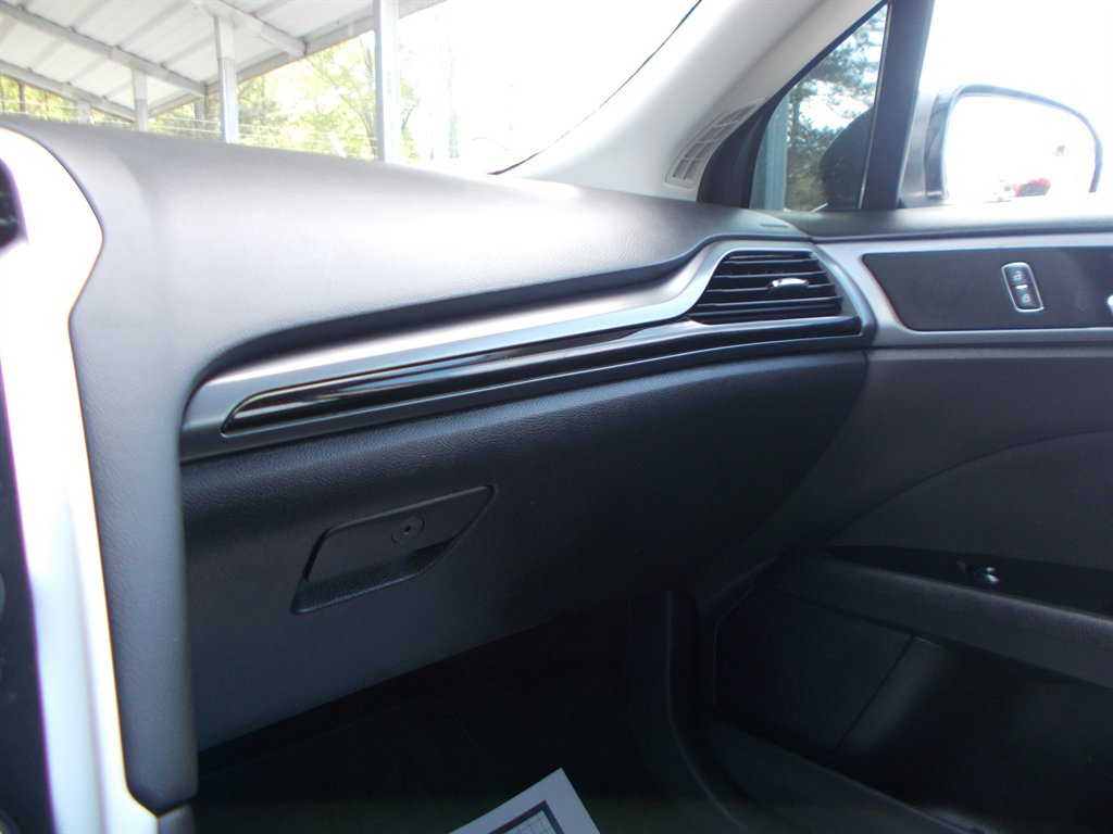 2013 Ford Fusion SE photo