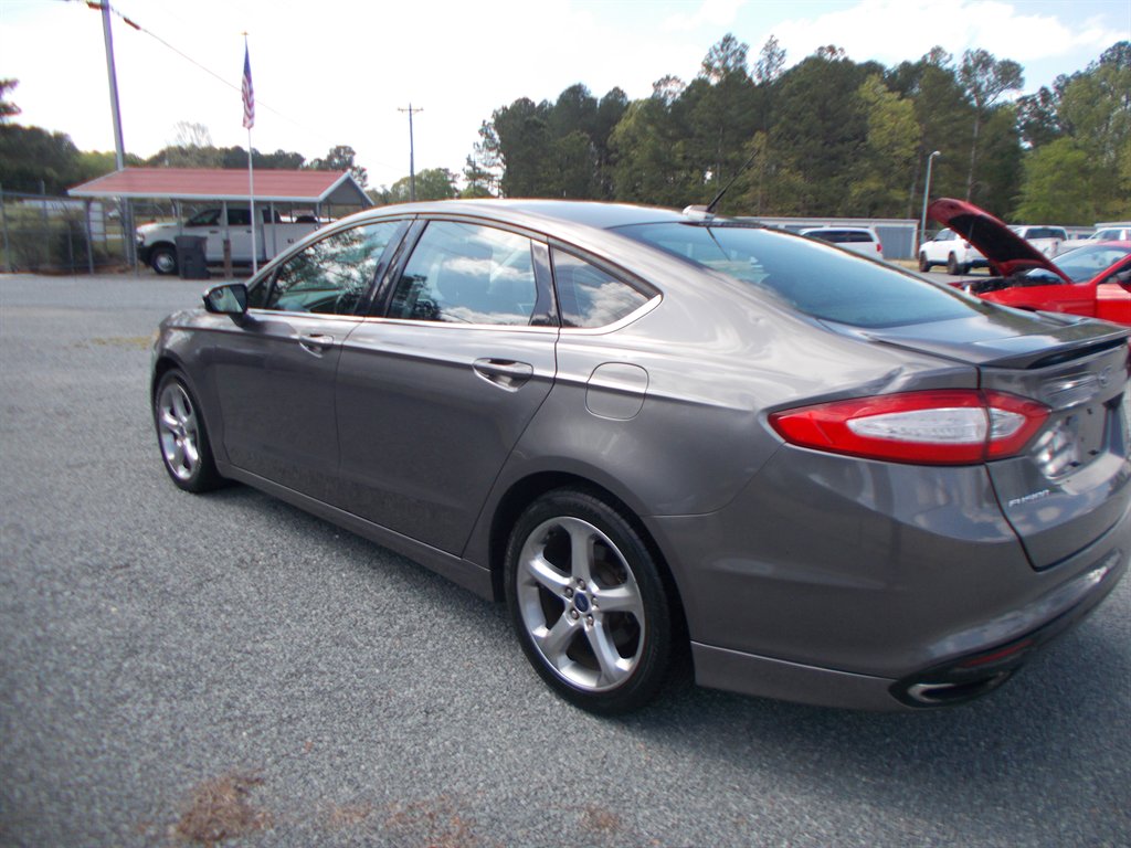 2013 Ford Fusion SE photo