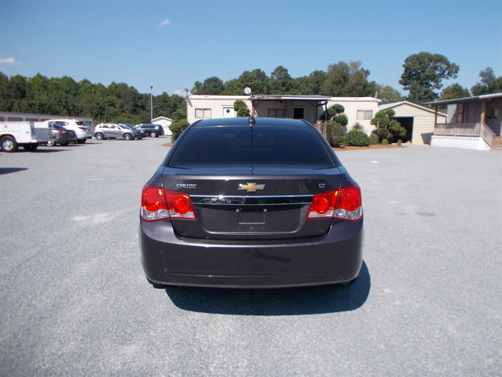 2015 Chevrolet Cruze - $10,500
